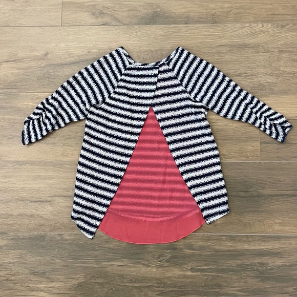 Lily Bleu Embellished Top - Picture 2 of 2